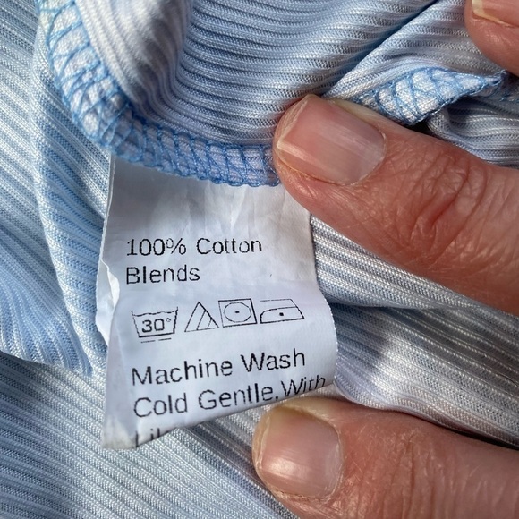 Romwe Daisy Print Blue Crop Top Size Small - Picture 5 of 6